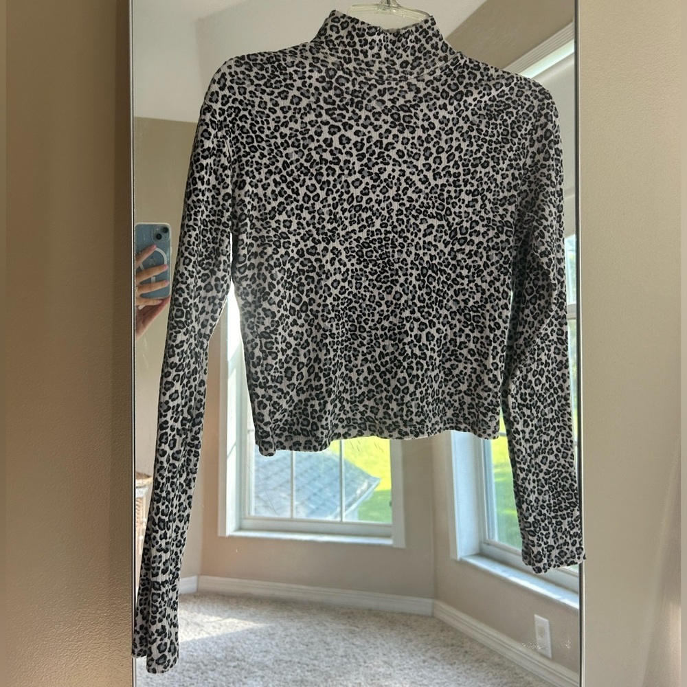 Brandy Melville Cheetah Print Mock neck top